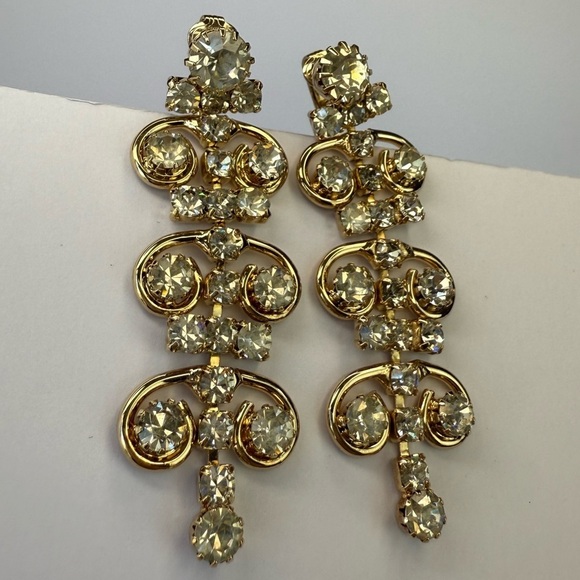 Jewelry - Sarah Coventry rhinestone dangle earrings